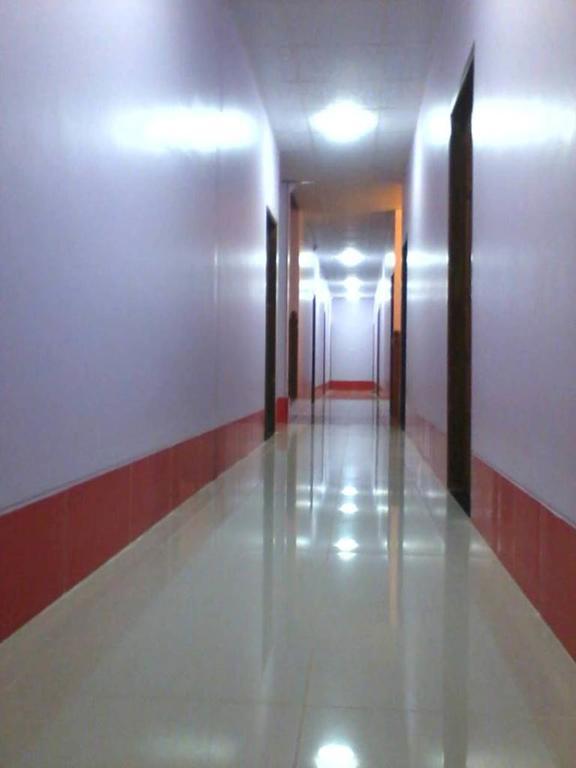 Aung Tha Pyay Hotel 3 Yangon Quarto foto