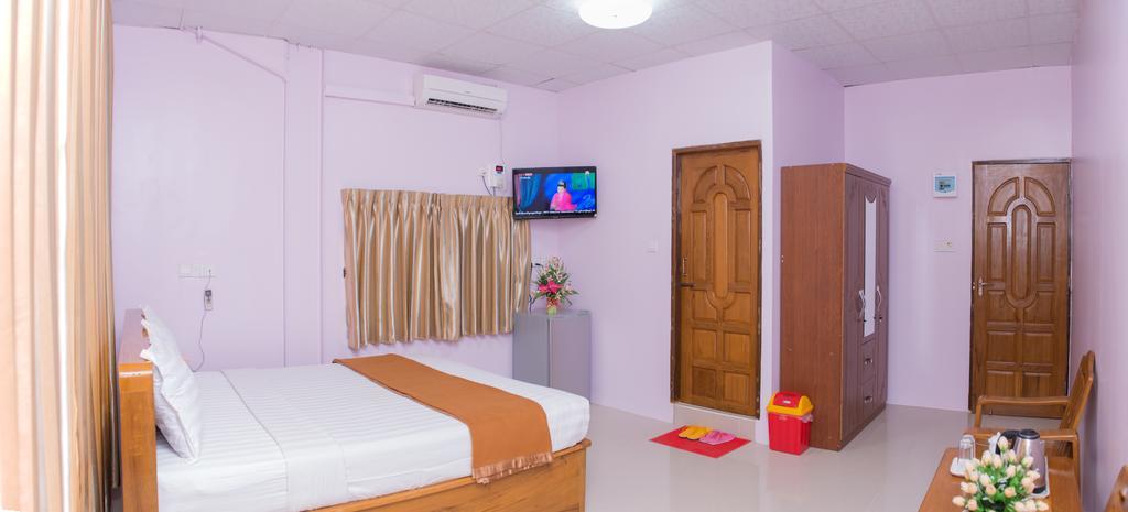 Aung Tha Pyay Hotel 3 Yangon Quarto foto
